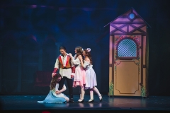 HHTBeautyBeast20140018