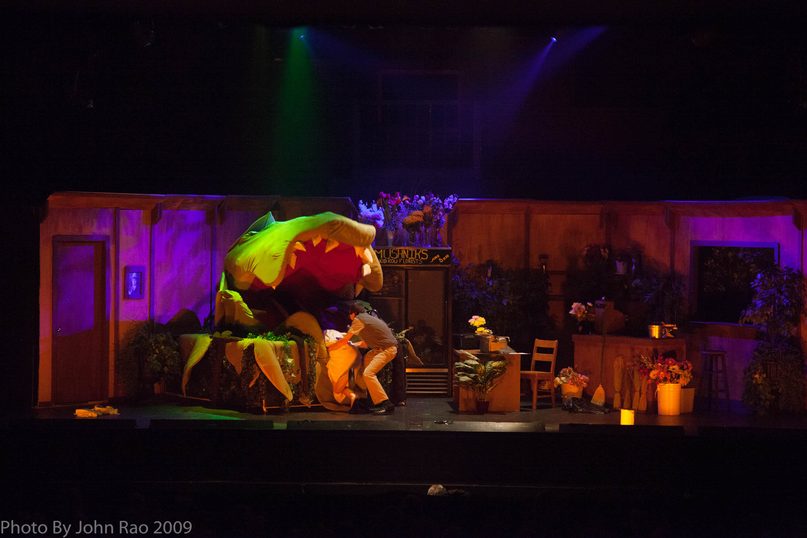 Holy_Heart_Little_Shop_of_Horrors_2009_Rao (121 of 138)