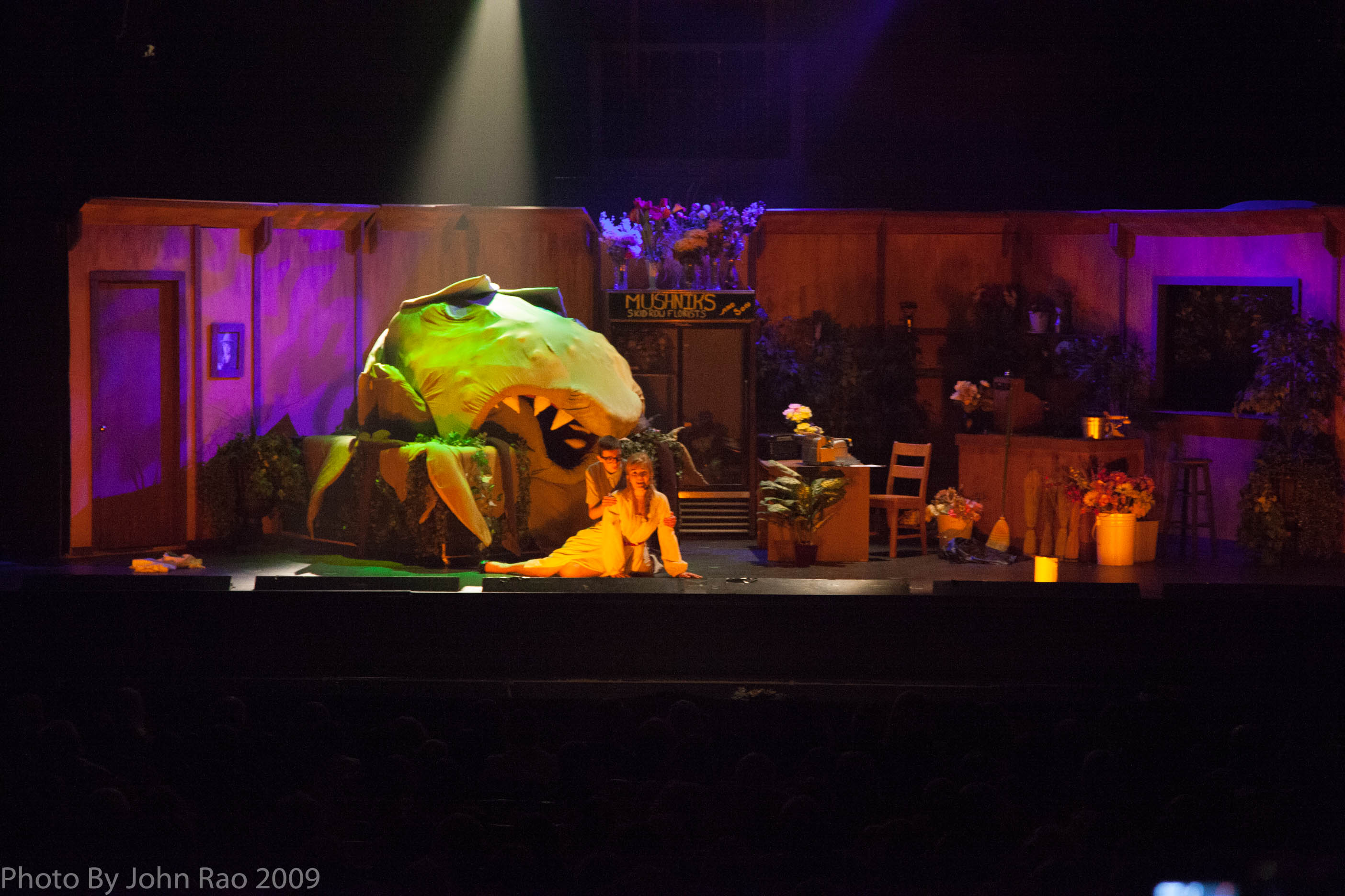 Holy_Heart_Little_Shop_of_Horrors_2009_Rao (124 of 138)