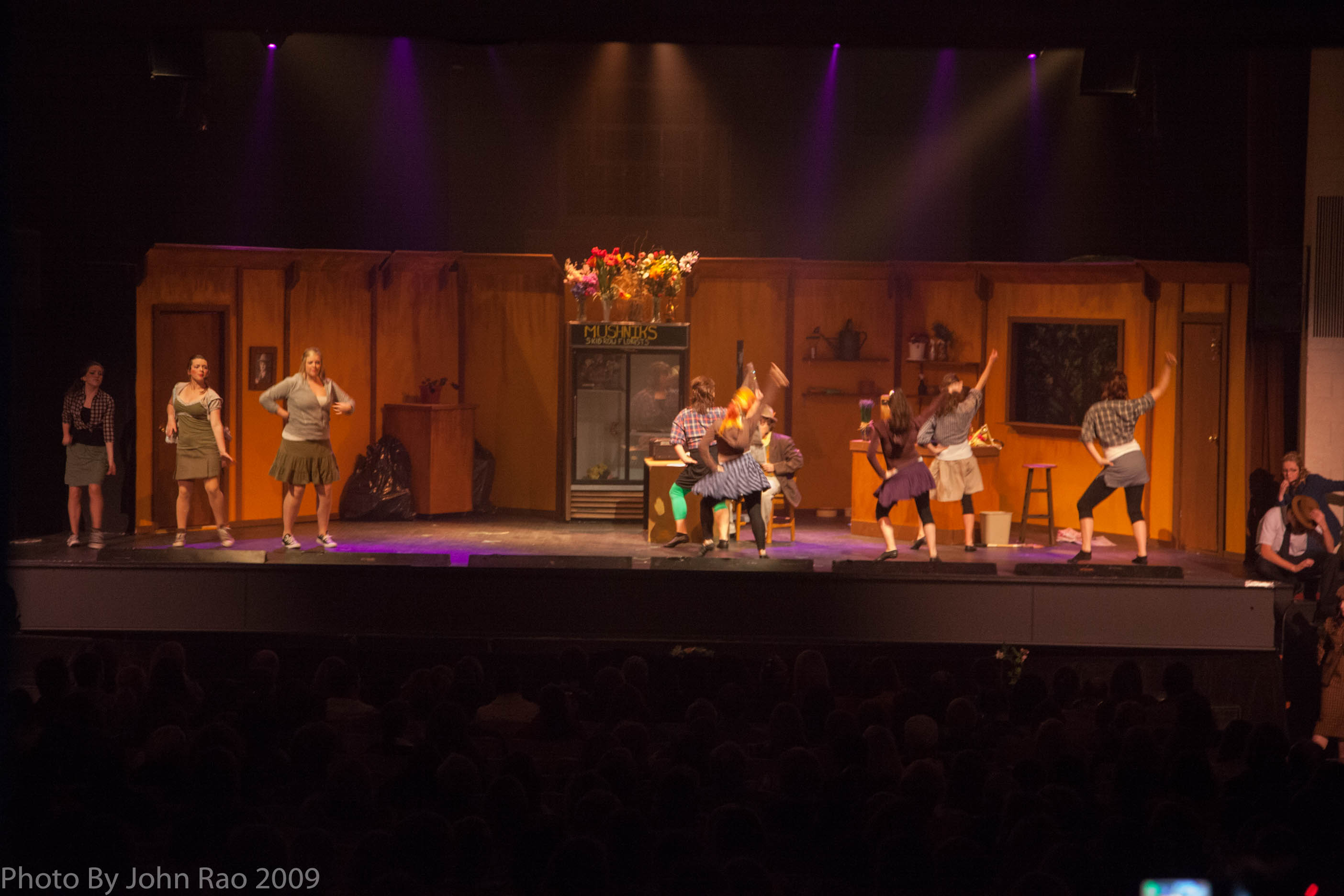 Holy_Heart_Little_Shop_of_Horrors_2009_Rao (3 of 138)