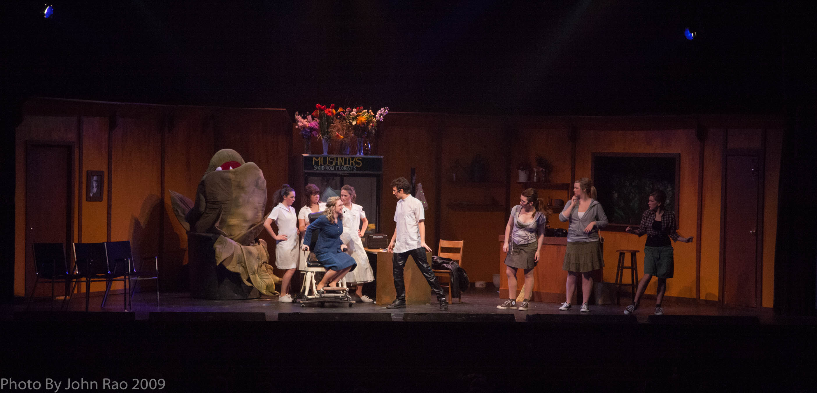 Holy_Heart_Little_Shop_of_Horrors_2009_Rao (48 of 138)