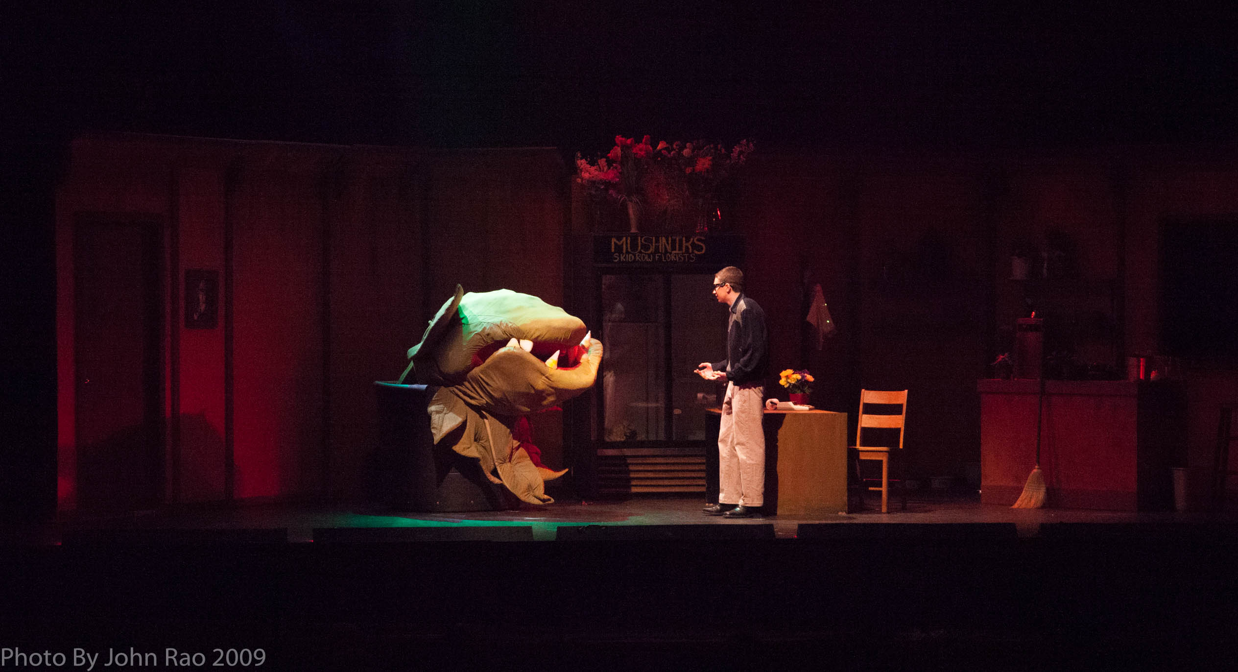 Holy_Heart_Little_Shop_of_Horrors_2009_Rao (58 of 138)