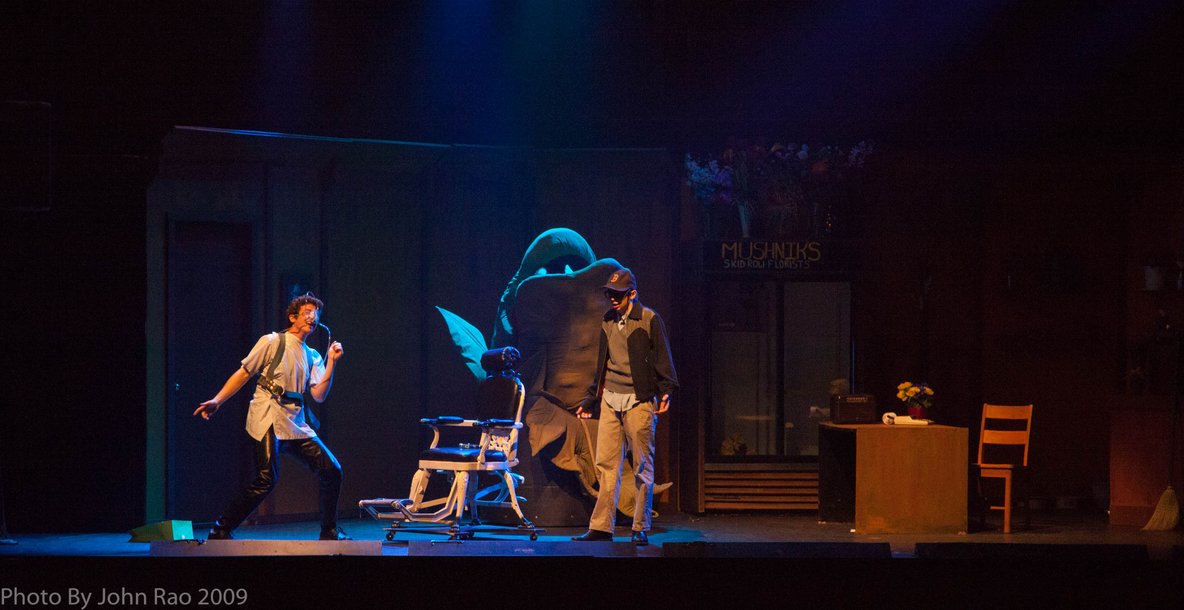 Holy_Heart_Little_Shop_of_Horrors_2009_Rao (73 of 138)