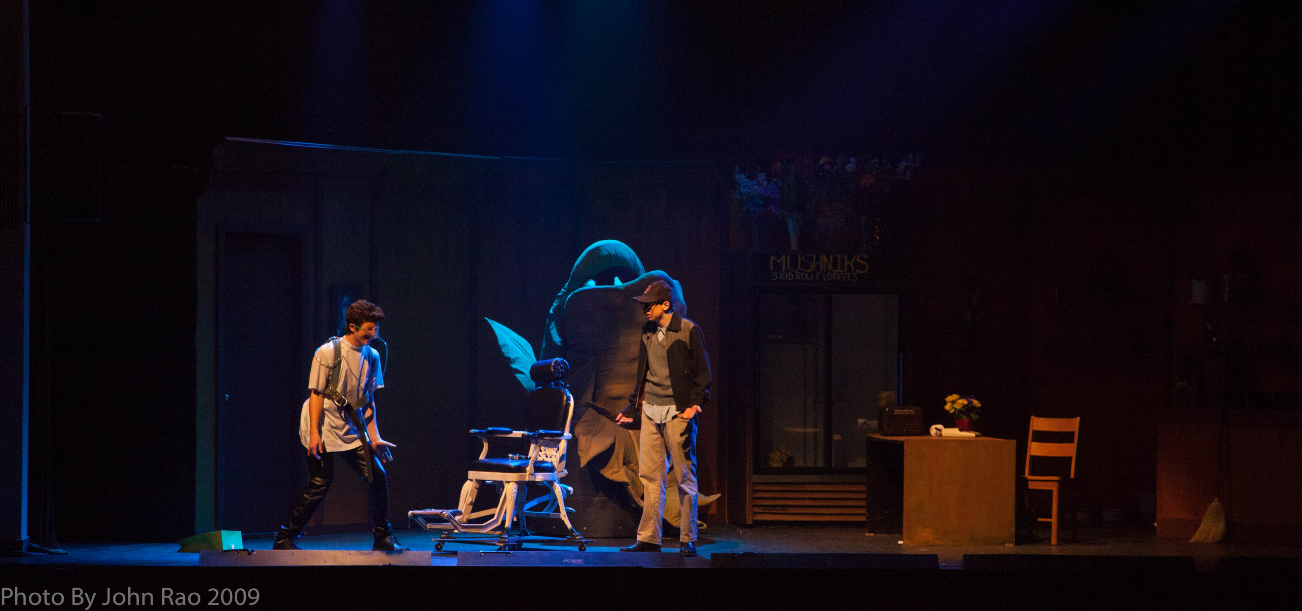 Holy_Heart_Little_Shop_of_Horrors_2009_Rao (74 of 138)